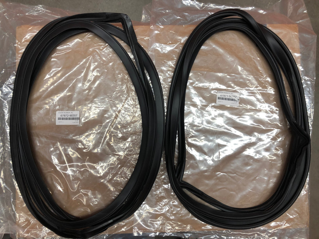 thumbnail image 2 of Rear Door Weatherstrip Seals Pair For Cadillac Deville / Fleetwood / Buick Electra / Oldsmobile 98 (1980-1992) 2 of 4